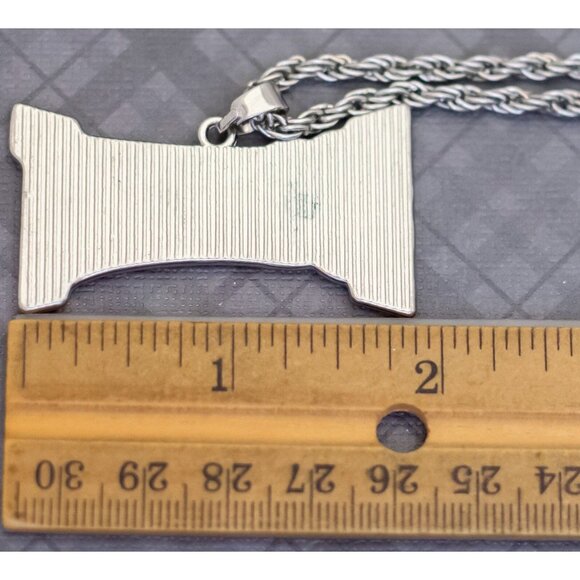 24 inch, Vintage Esskeetit Pendant Silver Tone Necklace, G48 - Picture 3 of 3